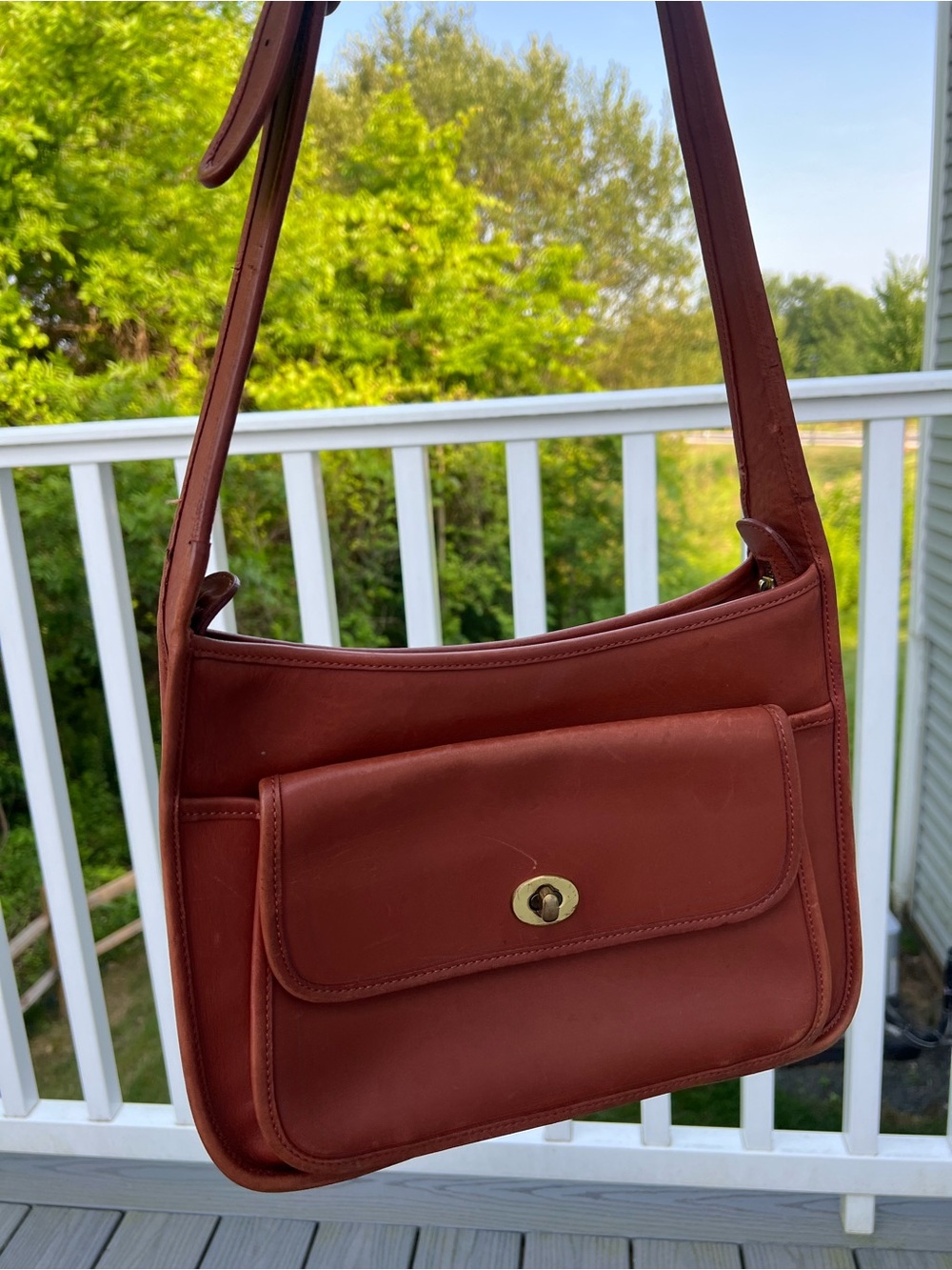 COACH Vintage Turnlock Shoulder bag Brown Leather Classic Elegant Design HandBag - Picture 7 of 13
